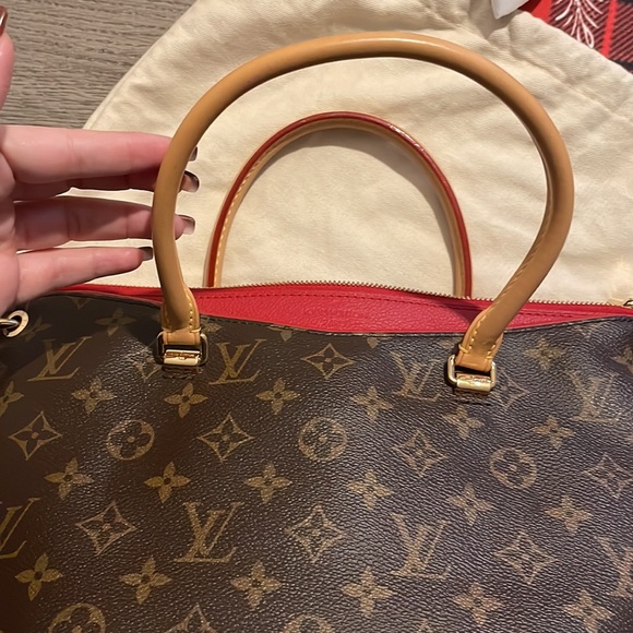 Limited addition Pallas MNG Cerise Louis Vuitton handbag in red worn twice 🔥! - Picture 2 of 11